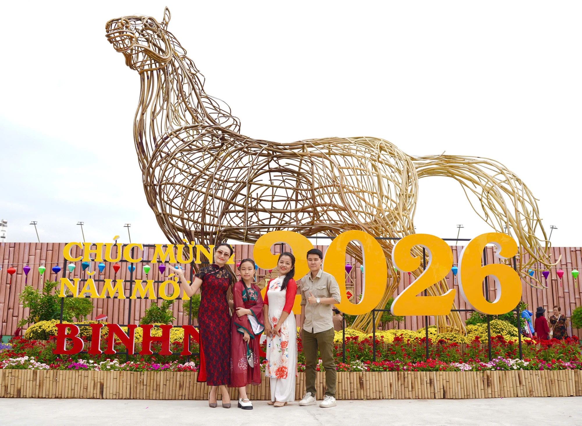 Linh vật ngựa (2).jpg