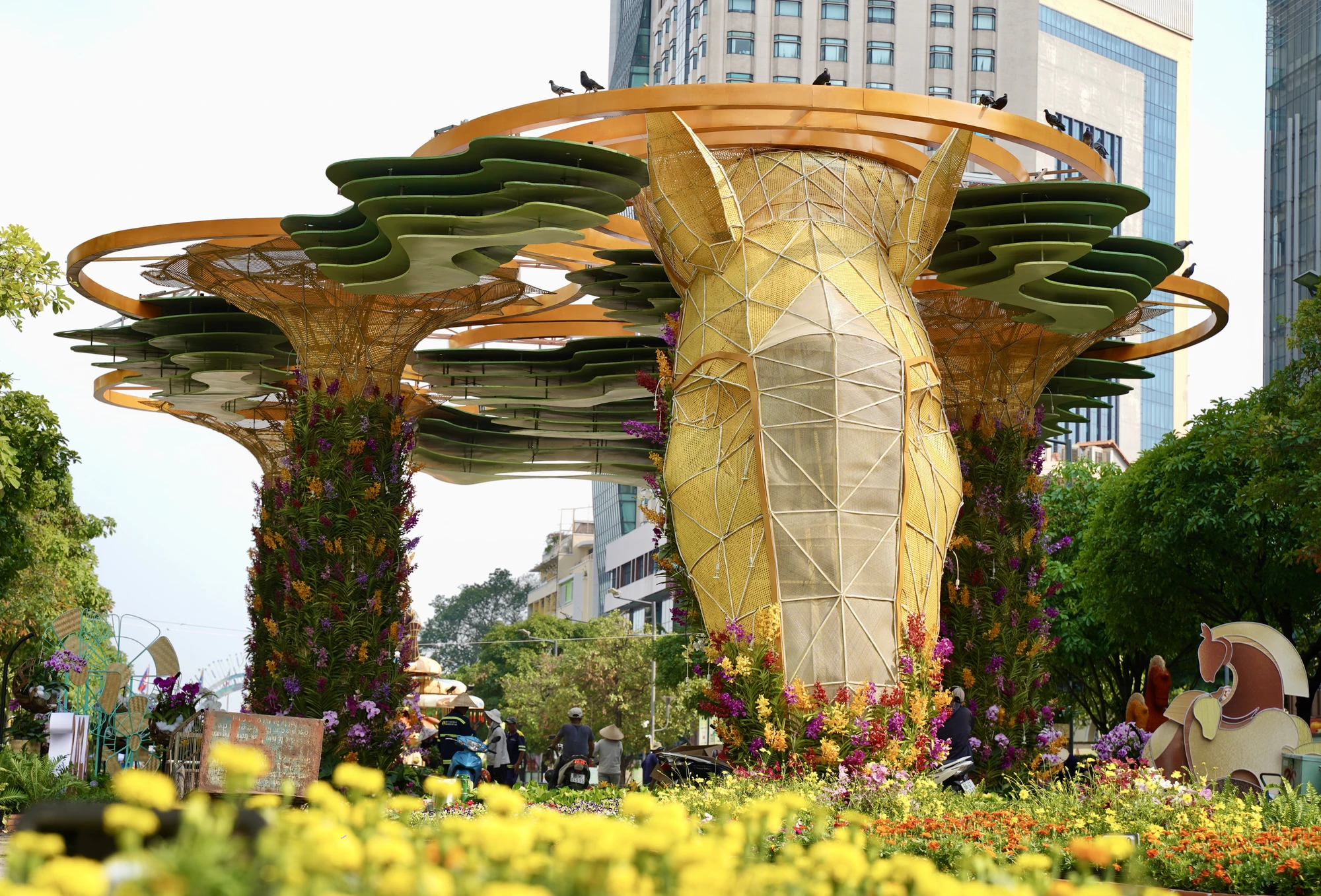 linh vật ngựa (5).JPG