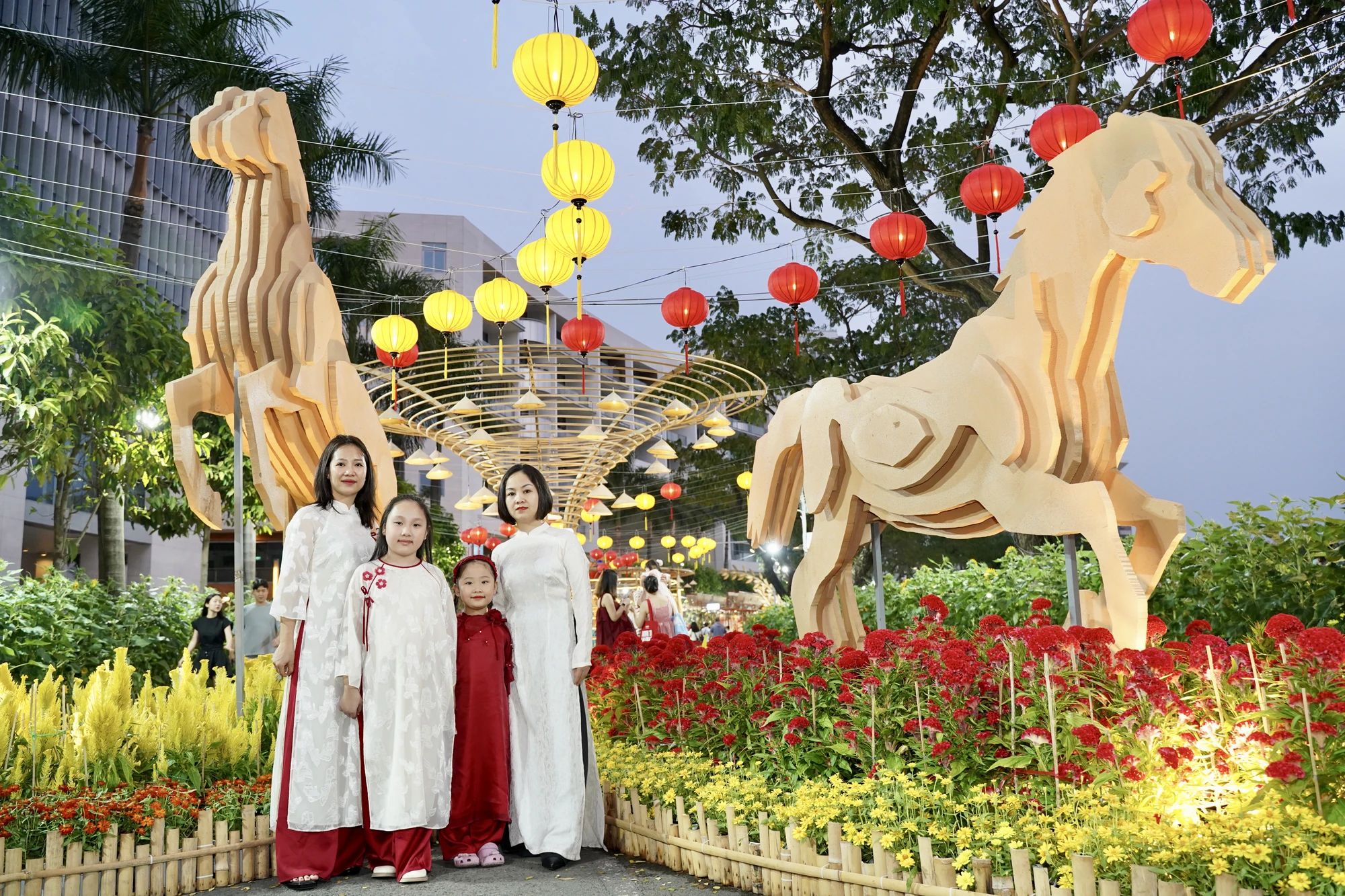 linh vật ngựa (5).JPG