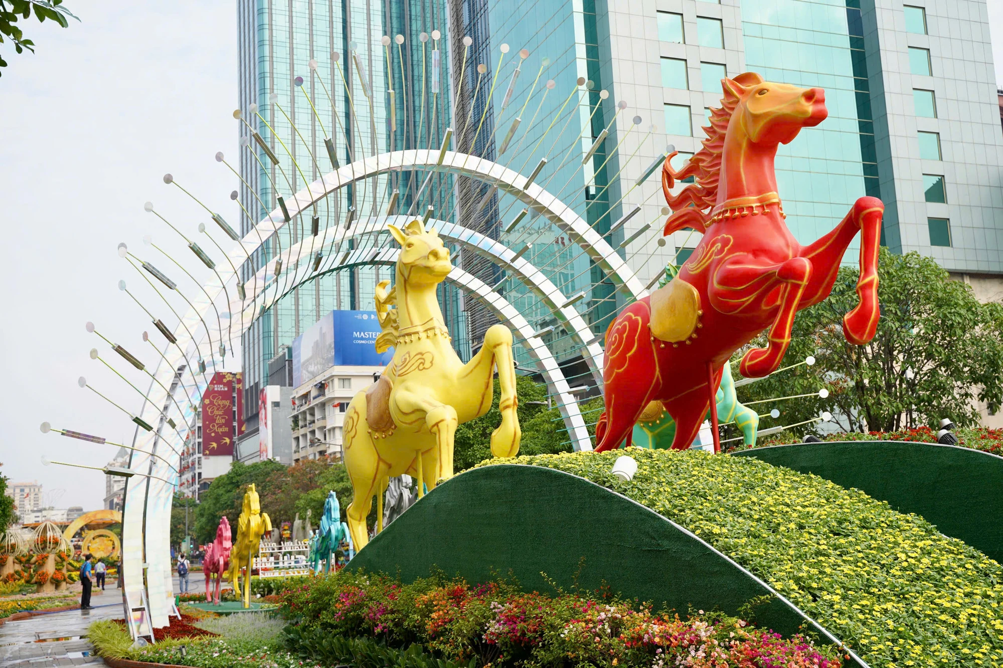 Đường hoa Nguyễn Huệ (9).jpg