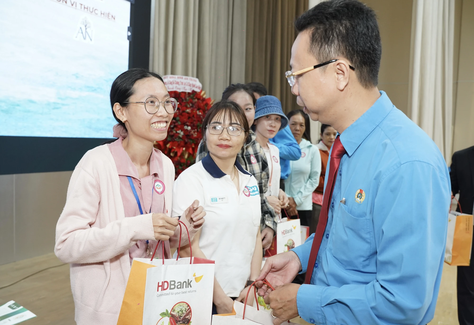 An cư cùng người lao động (17).JPG
