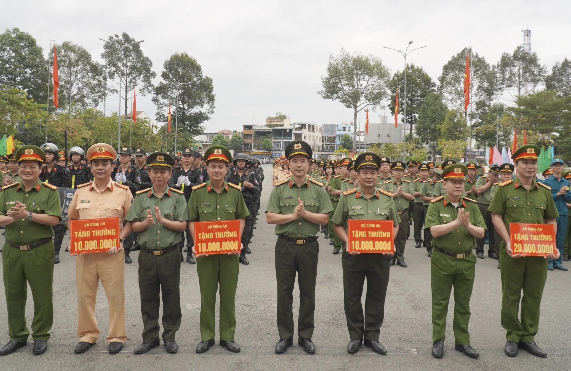 trấn áp tội phạm 8.jpg