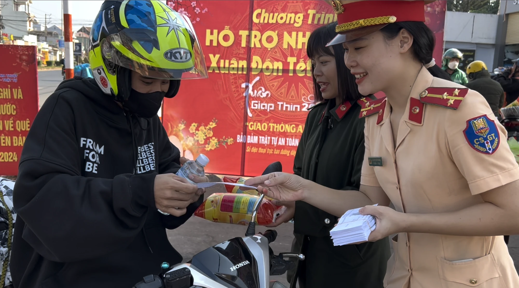 người dân.png