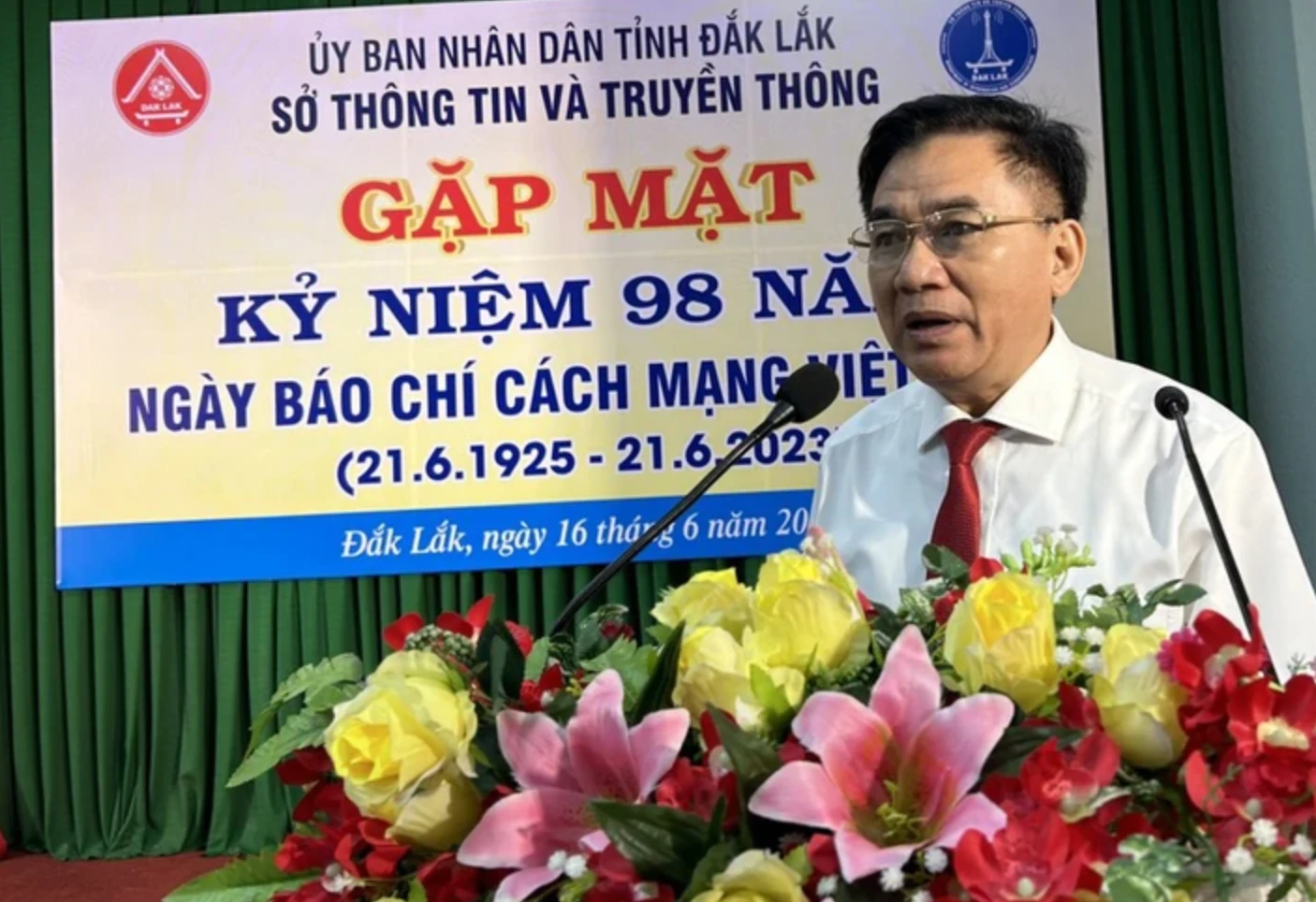 nghỉ hưu trước tuổi