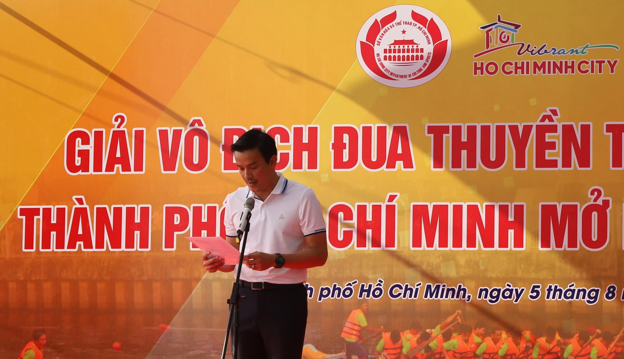 Ông Nguyễn Nam Nhân, Phó Giám đốc Sở VH-TT TP.HCM phát biểu. Ông Nguyễn Nam Nhân, Phó Giám đốc Sở VH-TT TP.HCM phát biểu.