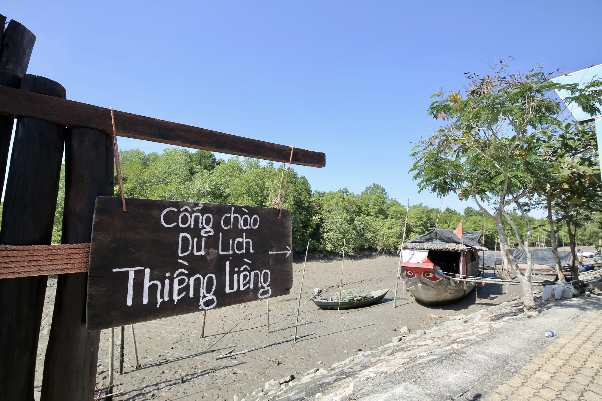 thieng-lieng-3-2001.jpg