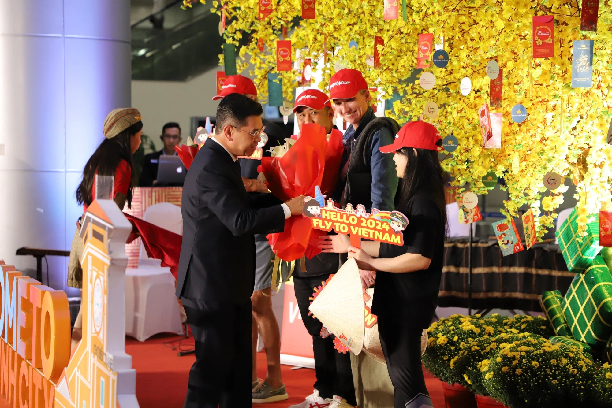 tet-duong-lich-6-175.jpg