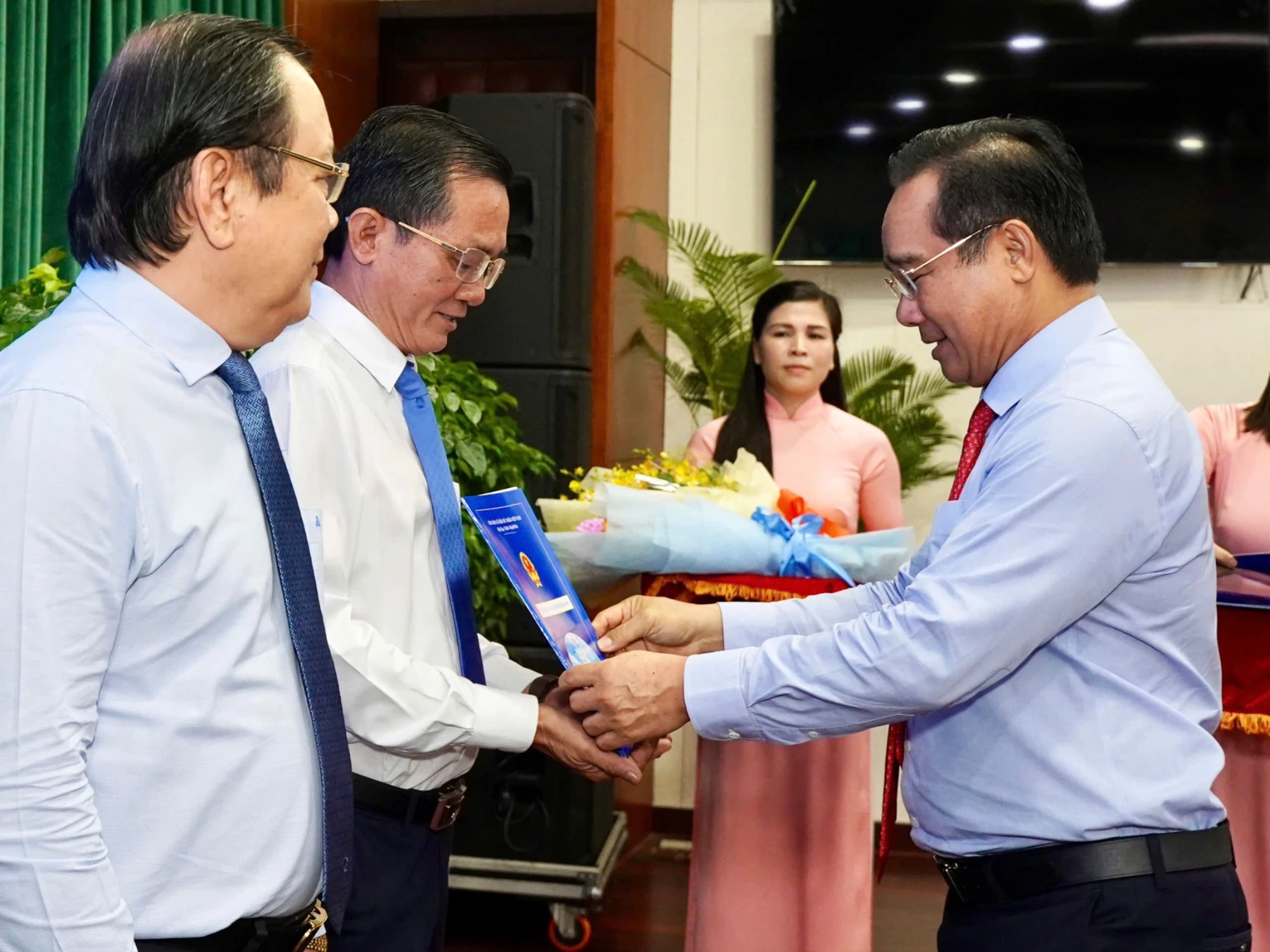 truc-thuoc-ubnd-tp.hcm-6.jpg
