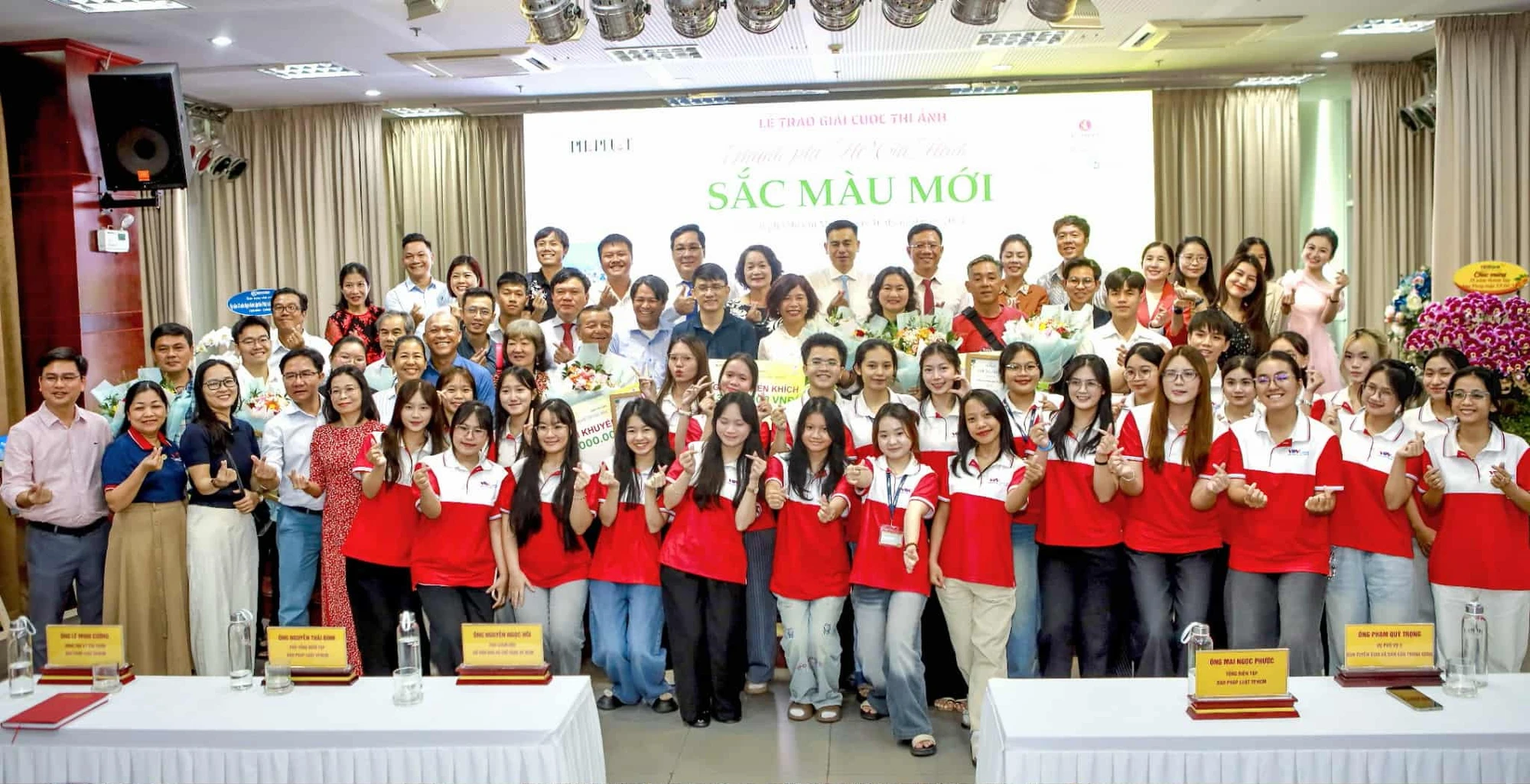 sac-mau-moi.jpg