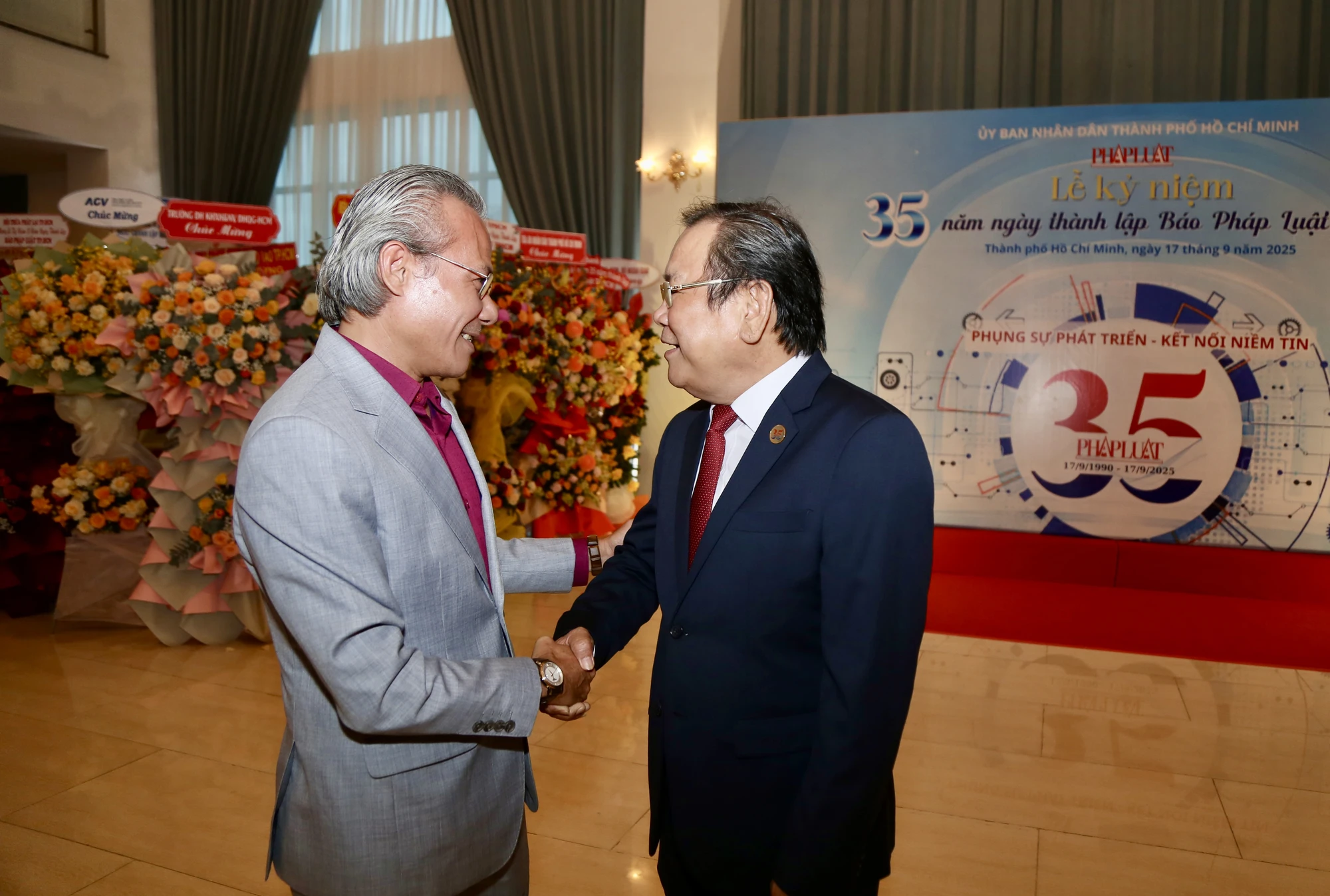 Bao Phap luat.jpg