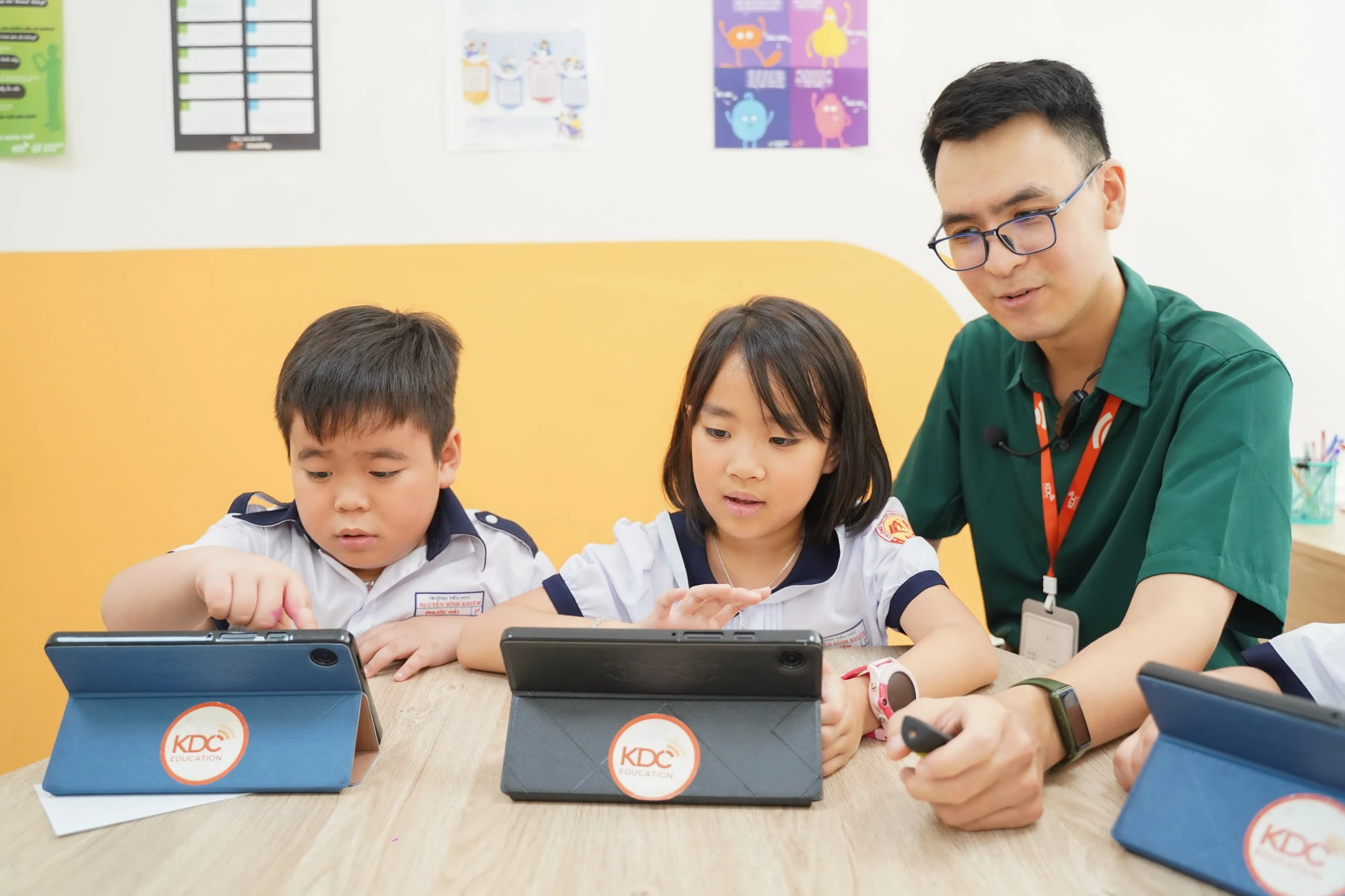 Đưa AI vào trường học - Bài 1: Học sinh hào hứng với tiết học ứng dụng AI