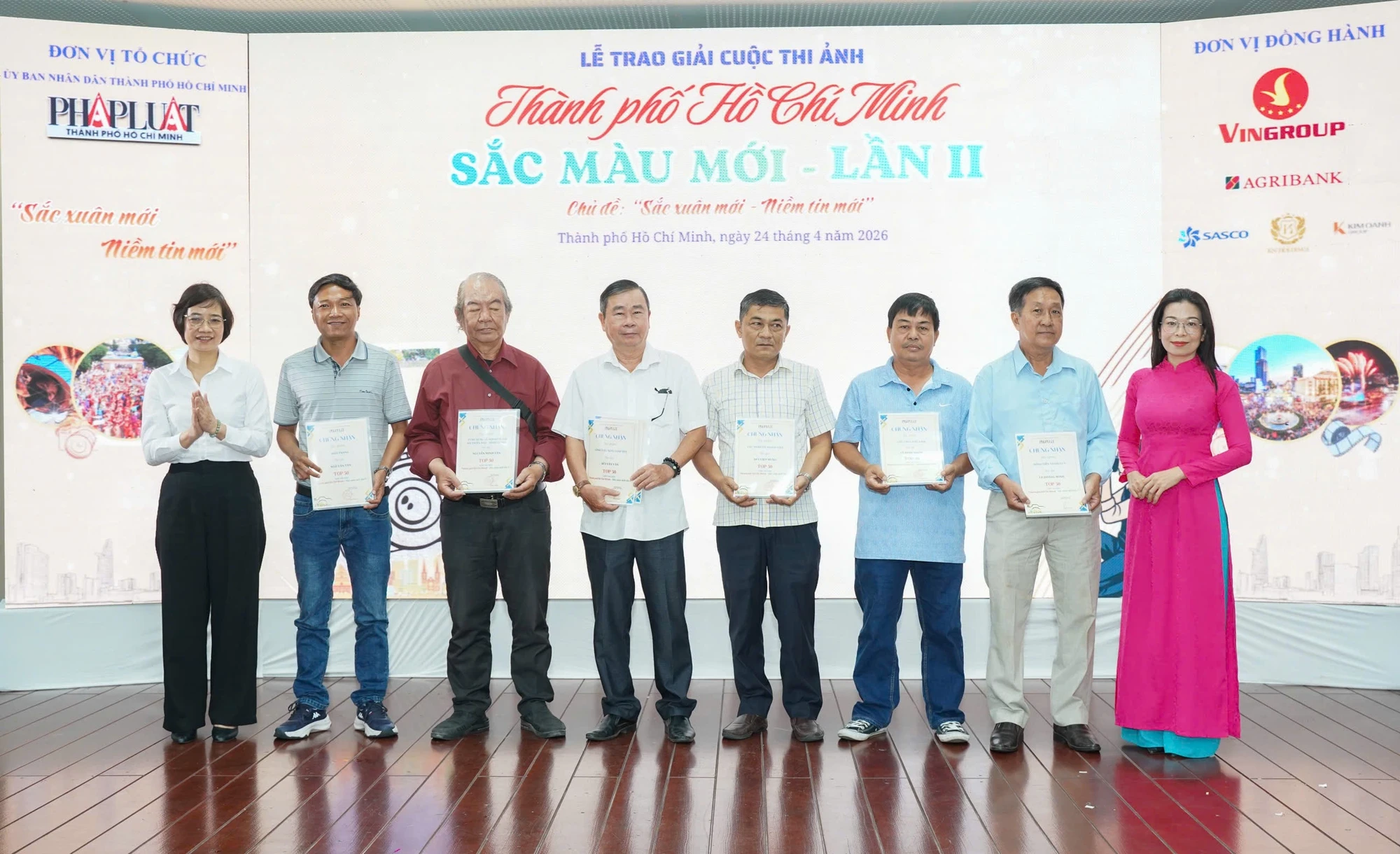 sac-mau-moi.jpg