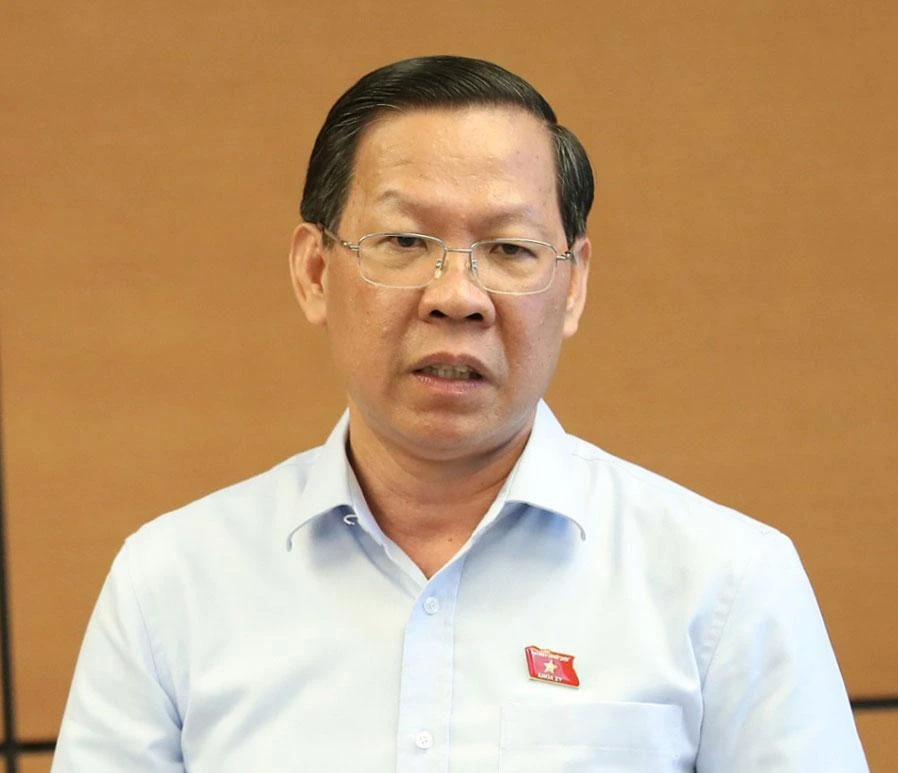 Chủ tịch UBND TP.HCM Phan Văn Mãi. Chủ tịch UBND TP.HCM Phan Văn Mãi.