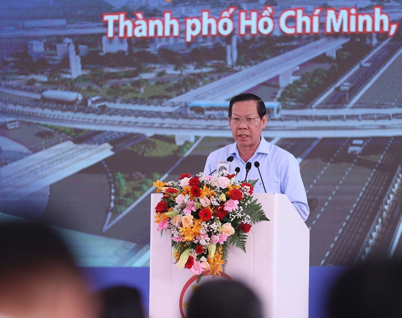 Khởi công hàng loạt tuyến đường mở ra kết nối, phát triển