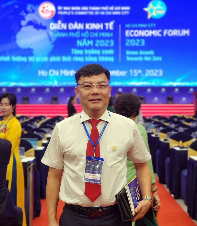 P5_mau-doanh-nghiep_DOAN-DINH-CHIEN.jpg