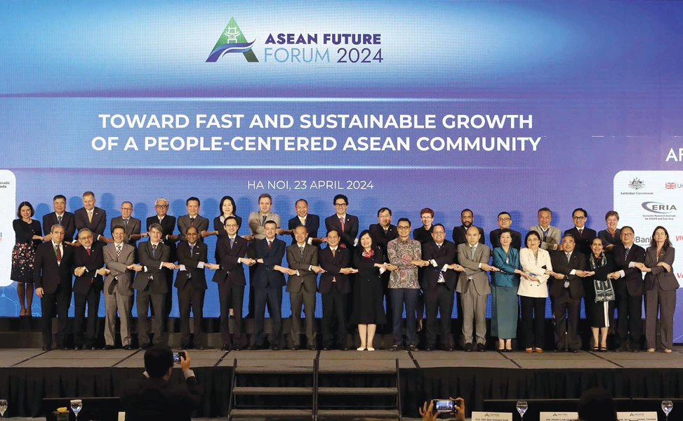P2_dien-dan-tuong-lai-asean.jpg