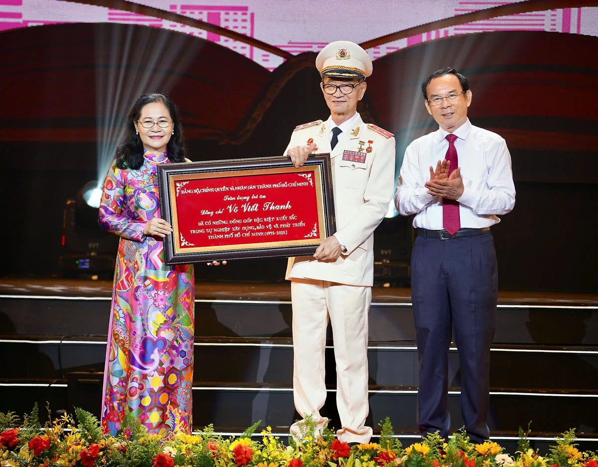 p6_anh-chinh-vo-viet-thanh-nhieu-loc-thi-nghe.jpg