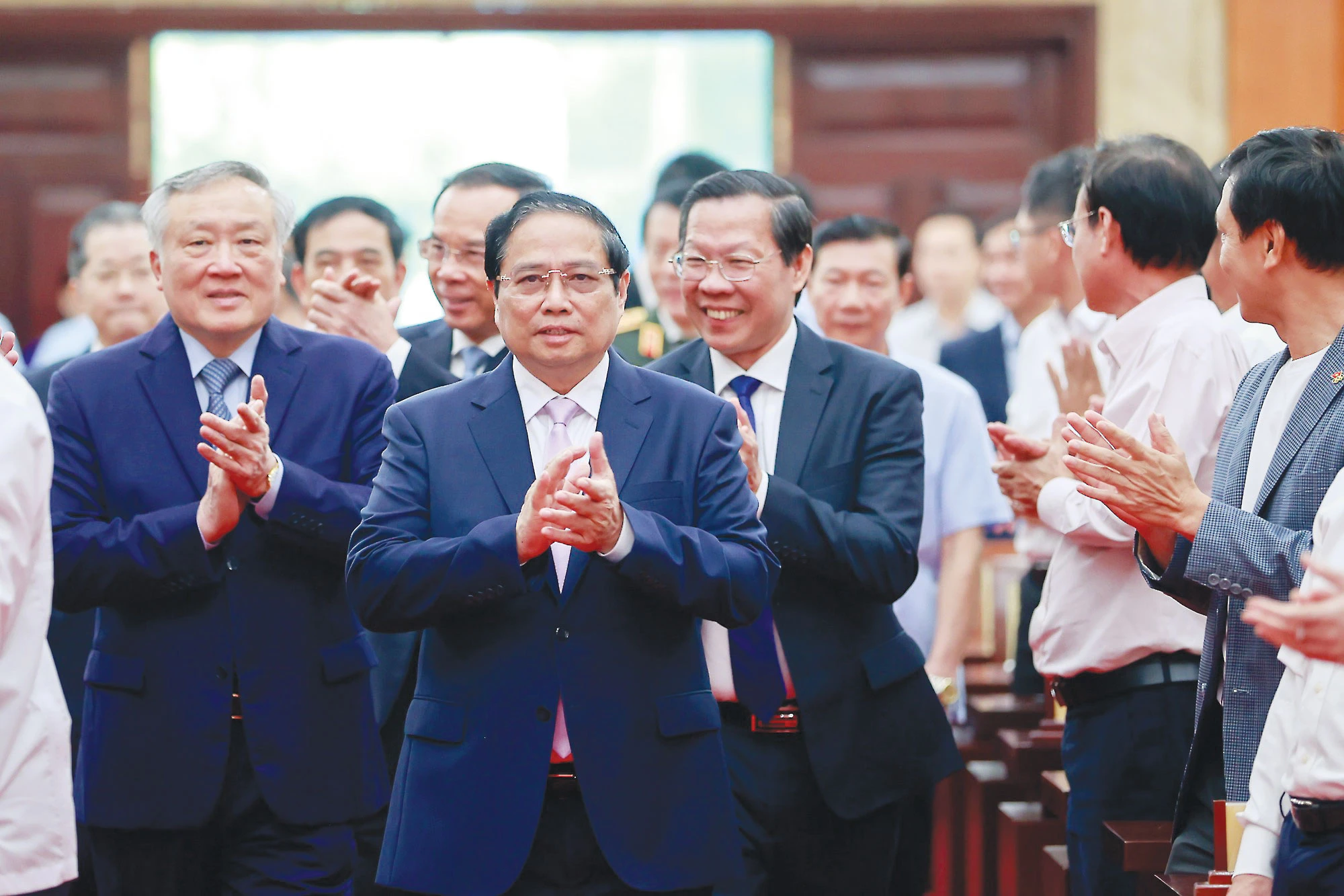 Anh-bai-phu_Thu-tuong-TTTC-Quoc-te.jpg