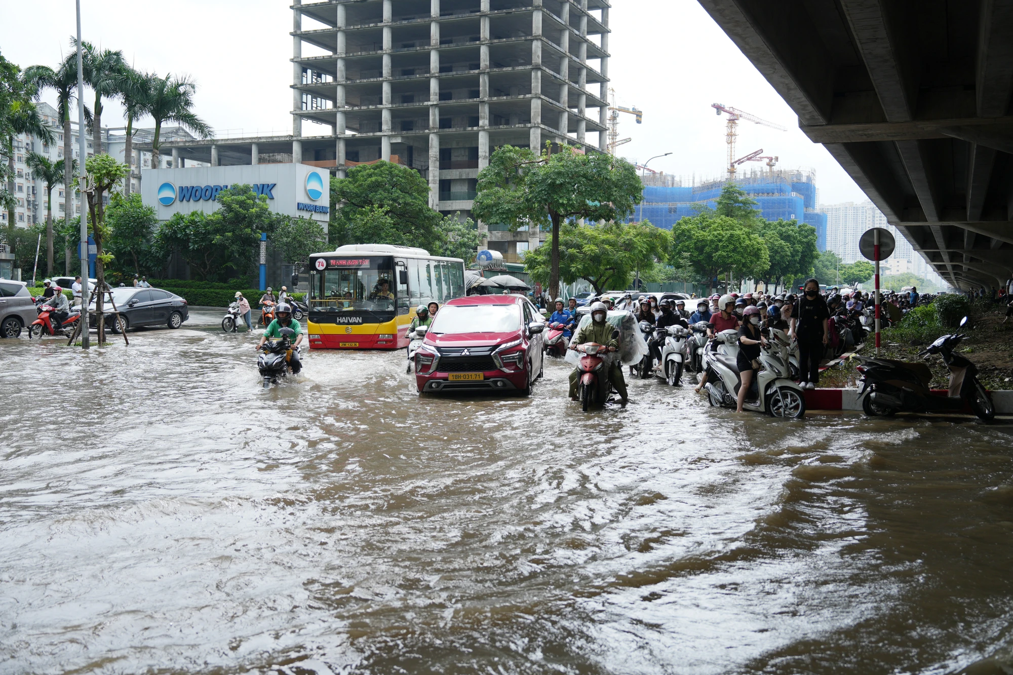 ha-noi-ngap-7.jpg