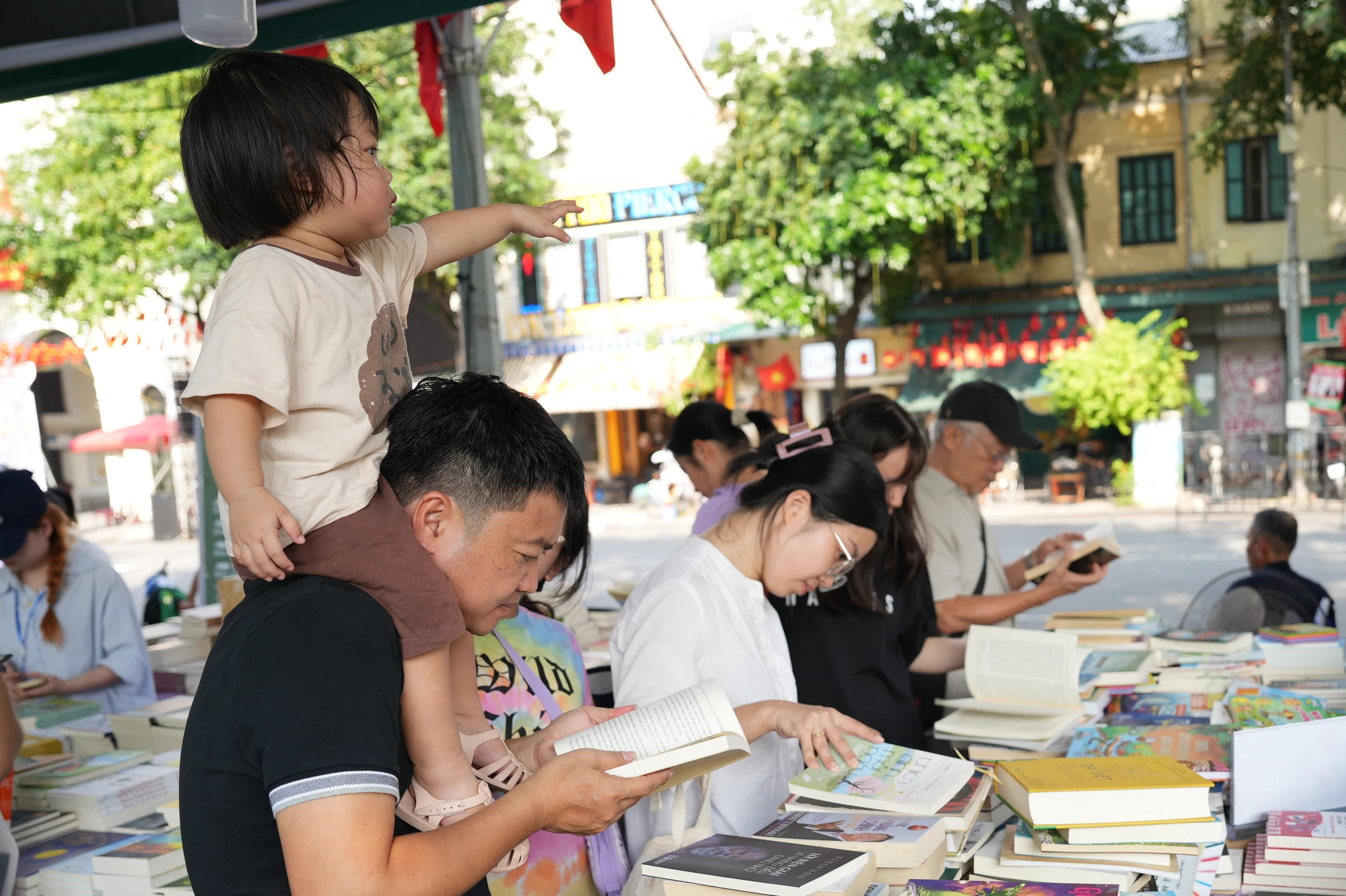 hoi-sach-ha-noi-12.jpg