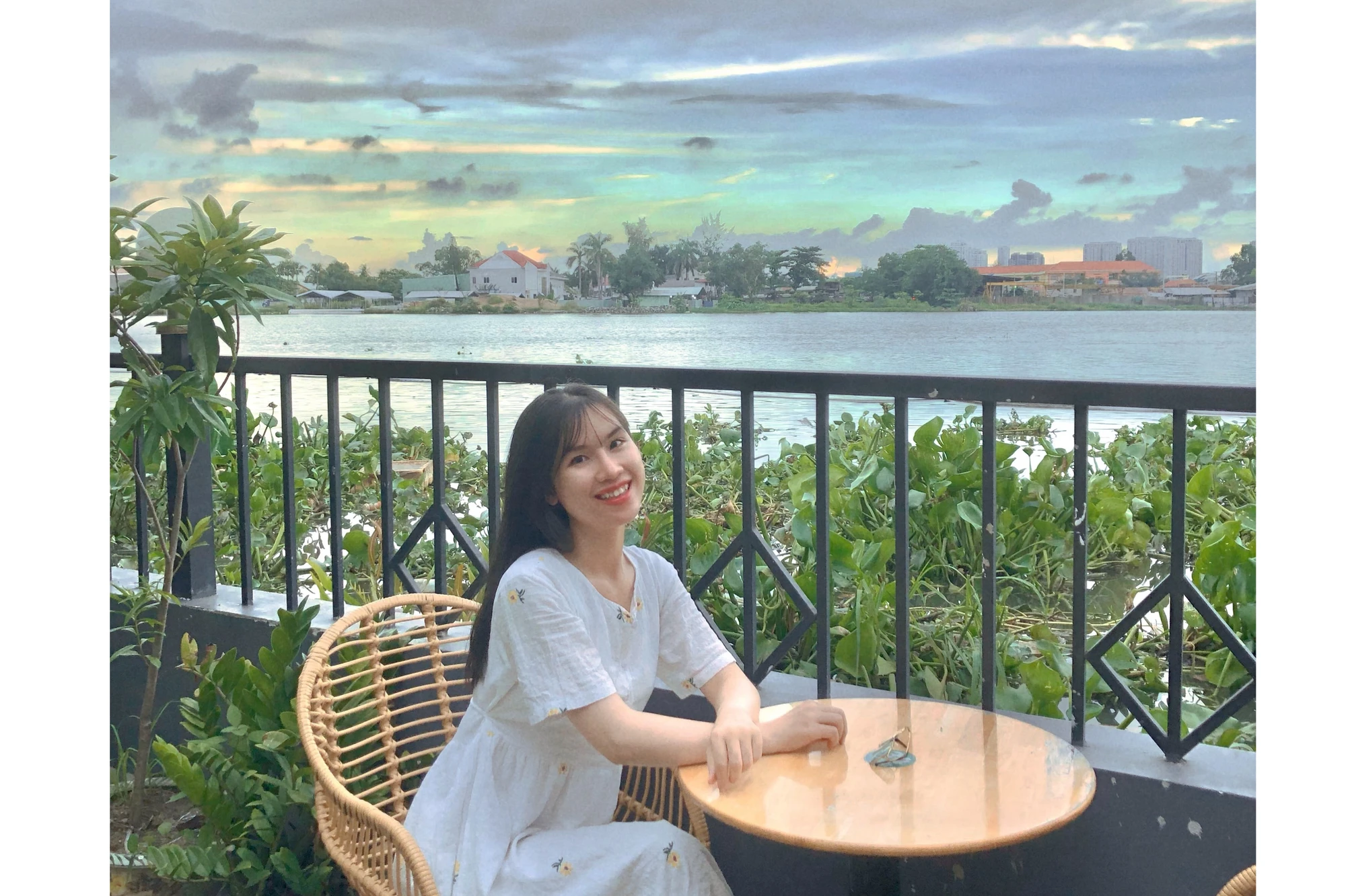 Tác giả yêu thích sự sáng tạo, yêu thích những không gian có thể phát huy tối đa sự sáng tạo cho công việc Tác giả yêu thích sự sáng tạo, yêu thích những không gian có thể phát huy tối đa sự sáng tạo cho công việc