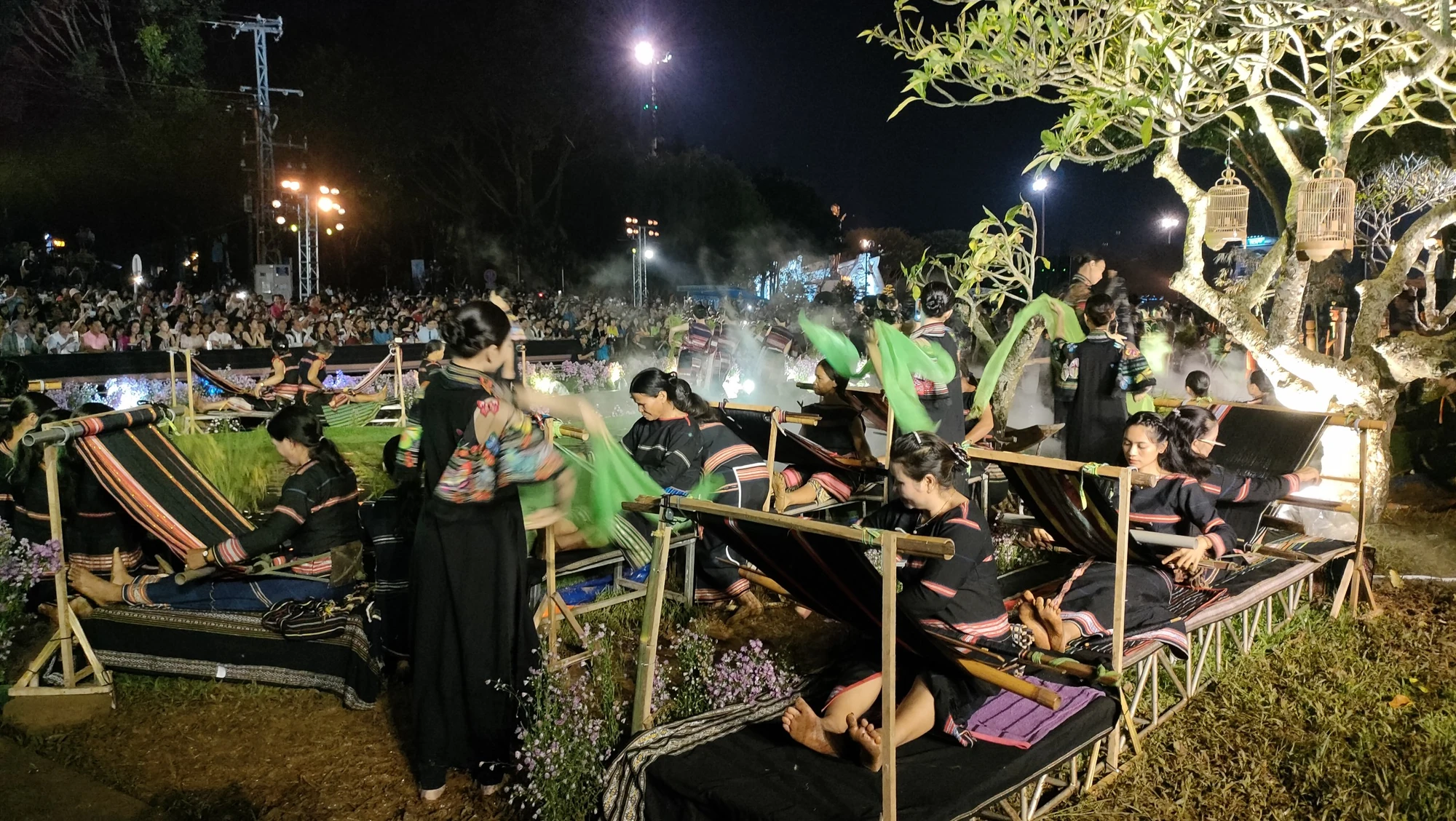 Thoi-trang-tho-cam-gia-lai-oi-12.jpg