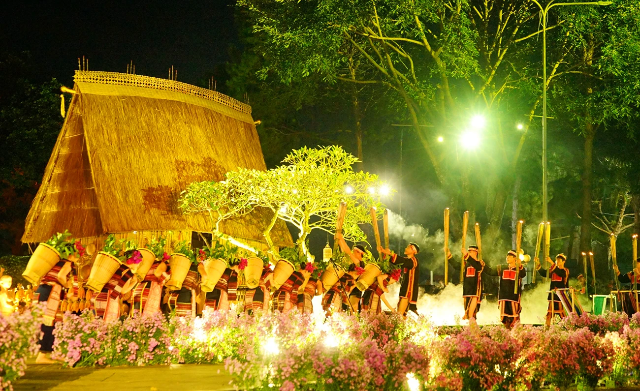 Thoi-trang-tho-cam-gia-lai-oi-6.jpg