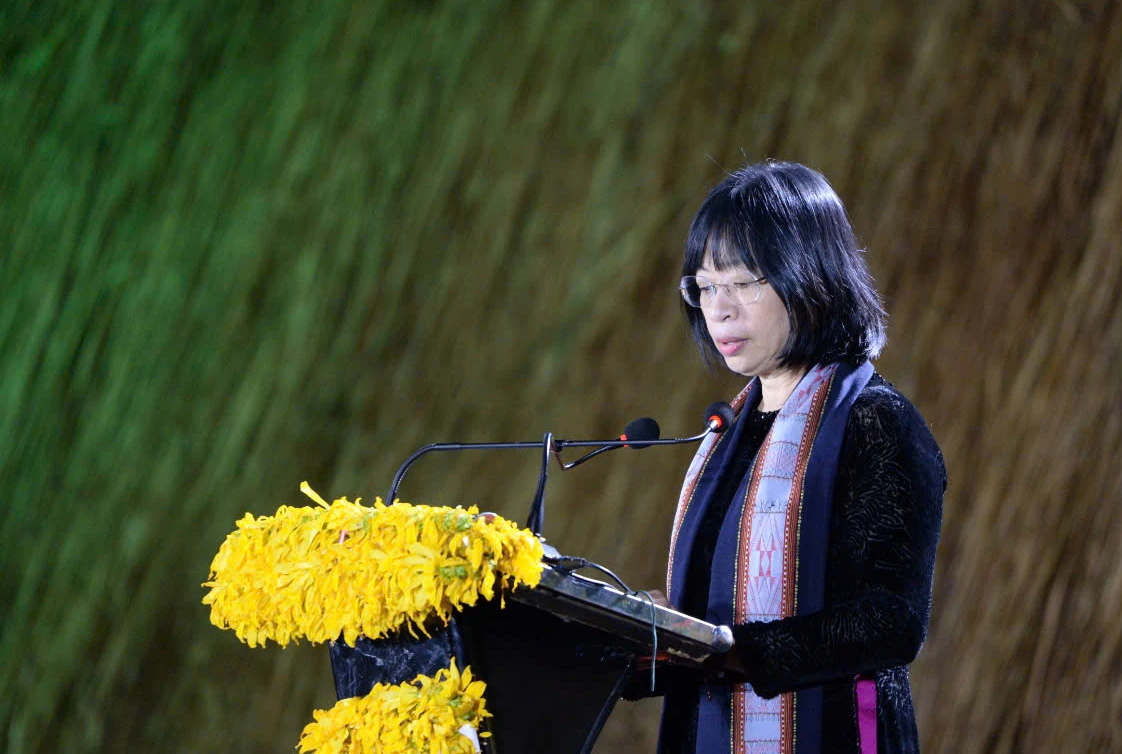 Tuan-le-hoa-da-quy-nui-lua-chu-dang-ya-10.jpg