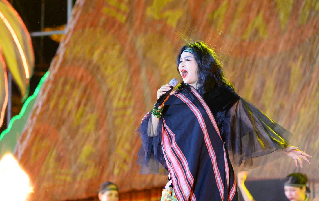 Tuan-le-hoa-da-quy-nui-lua-chu-dang-ya-8.jpg