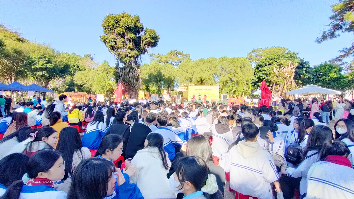 Hoi-bao-xuan-At-ty-Gia-Lai-13.jpg