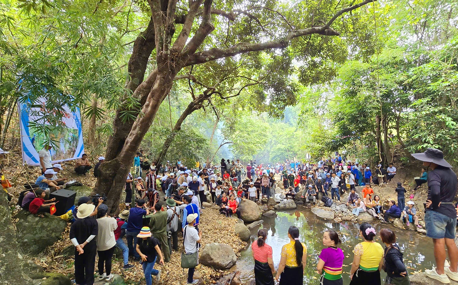 Nghi-le-cung-rung-cua-nguoi-Jrai-18.jpg