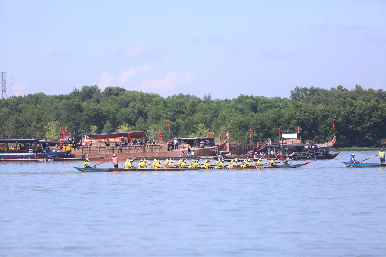 dua-thuyen-truyen-thong-quang-nam-6.jpeg
