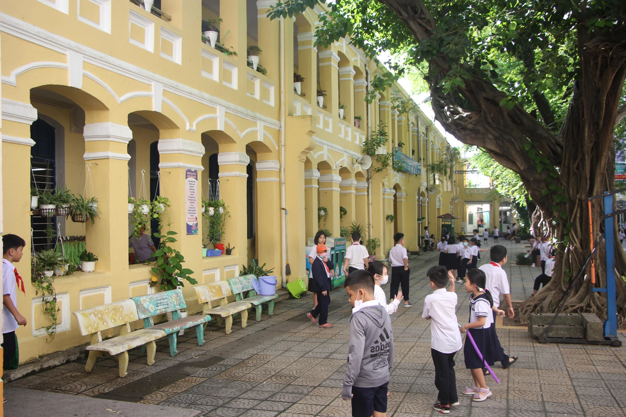 Trường tiểu học Phù Đổng được xây dựng từ thời Pháp thuộc trước năm 1890. Ảnh: NGÔ QUANG