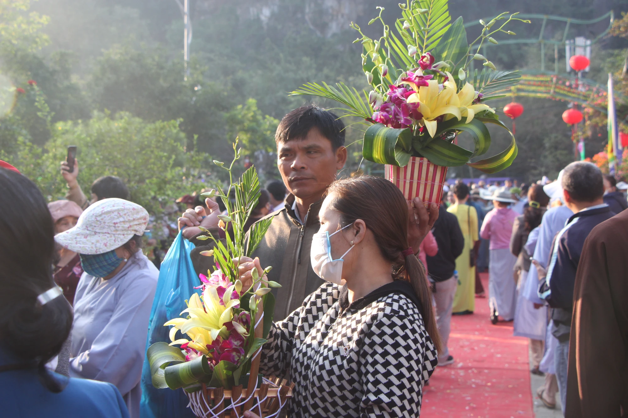 Đối với người dân địa phương lễ hội Quan Thế Âm là một lễ hội không thể thiếu trong những dịp đầu năm. Đối với người dân địa phương lễ hội Quan Thế Âm là một lễ hội không thể thiếu trong những dịp đầu năm.