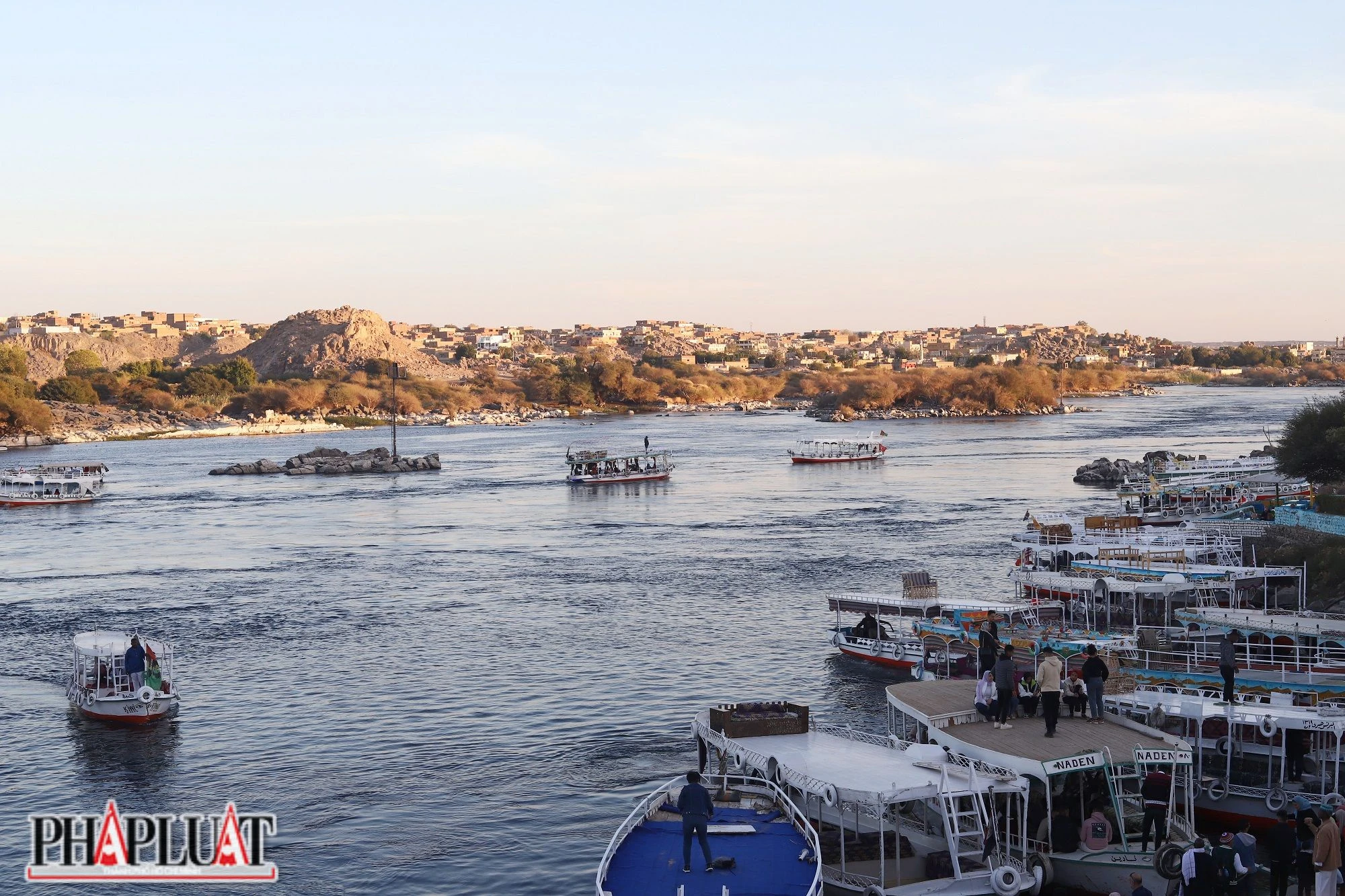 Hoàng hôn trên sông Nile Hoàng hôn trên sông Nile