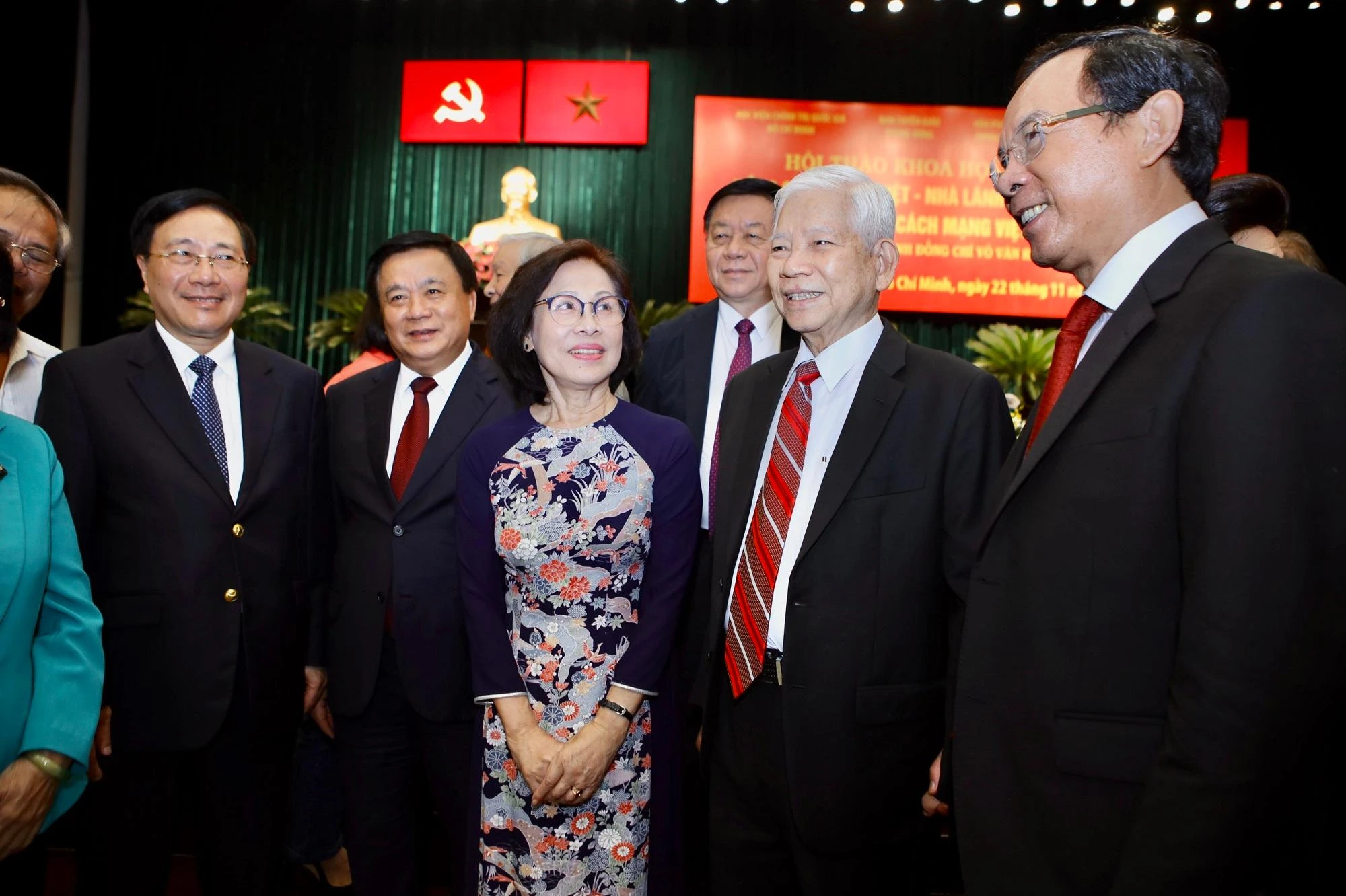 Các đại biểu tham dự hội thảo khoa học kỷ niệm 100 năm ngày sinh Thủ tướng Võ Văn Kiệt. Ảnh: THANH TUYỀN Các đại biểu tham dự hội thảo khoa học kỷ niệm 100 năm ngày sinh Thủ tướng Võ Văn Kiệt. Ảnh: THANH TUYỀN