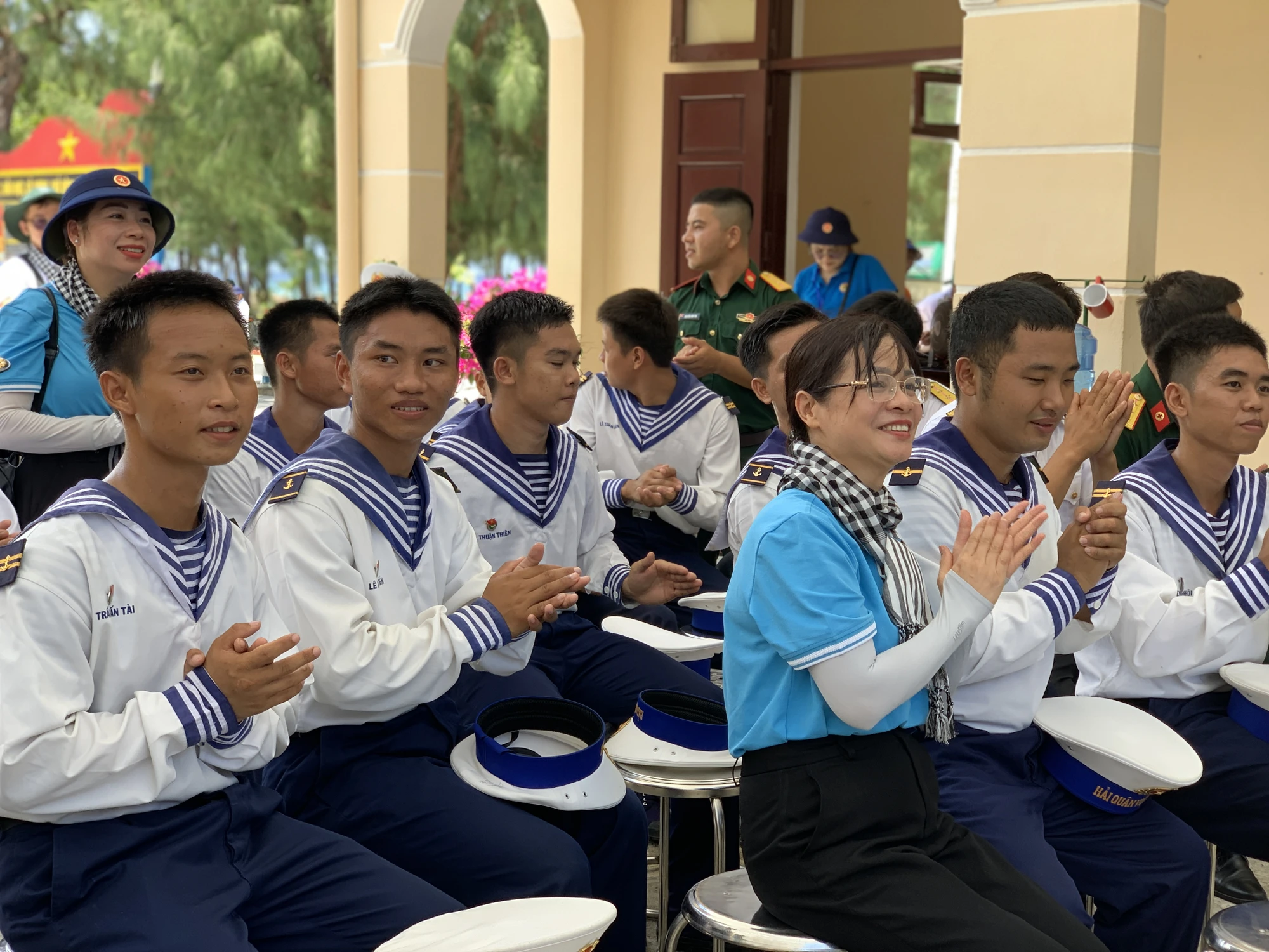 Trên tàu KN290 đến đảo Trường Sa -Truong-sa30.jpg