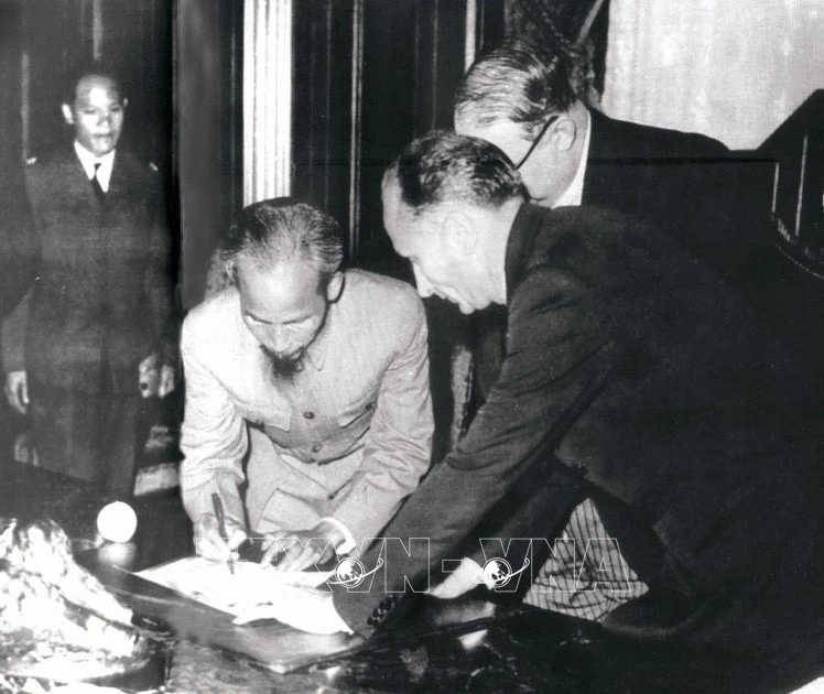 chu-tich-ho-chi-minh4.JPG