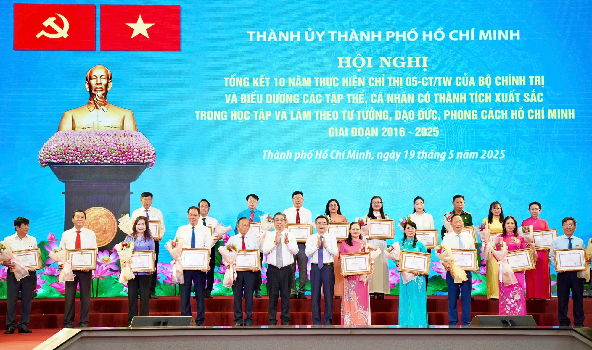 guong-hoc-tap-va-lam-theo-guong-chu-tich-ho-chi-minh12.JPG