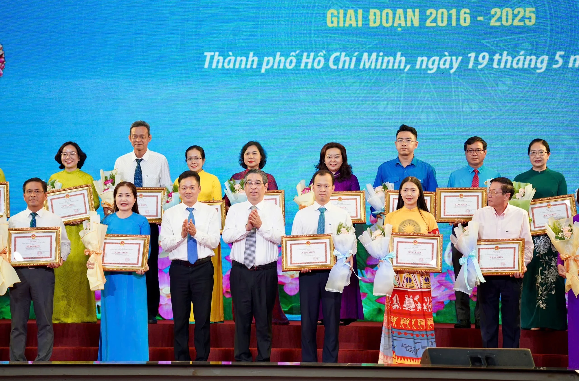 guong-hoc-tap-va-lam-theo-guong-chu-tich-ho-chi-minh7.JPG