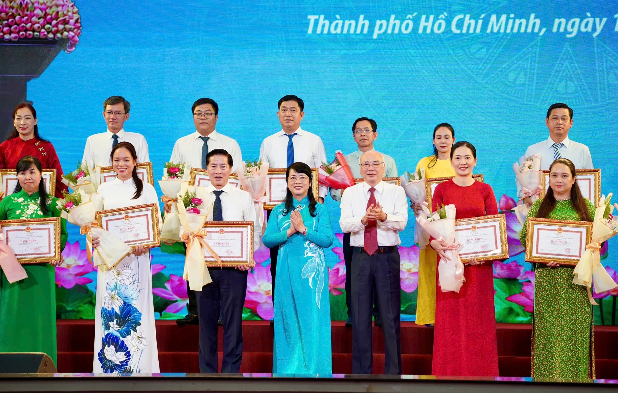 guong-hoc-tap-va-lam-theo-guong-chu-tich-ho-chi-minh8.JPG