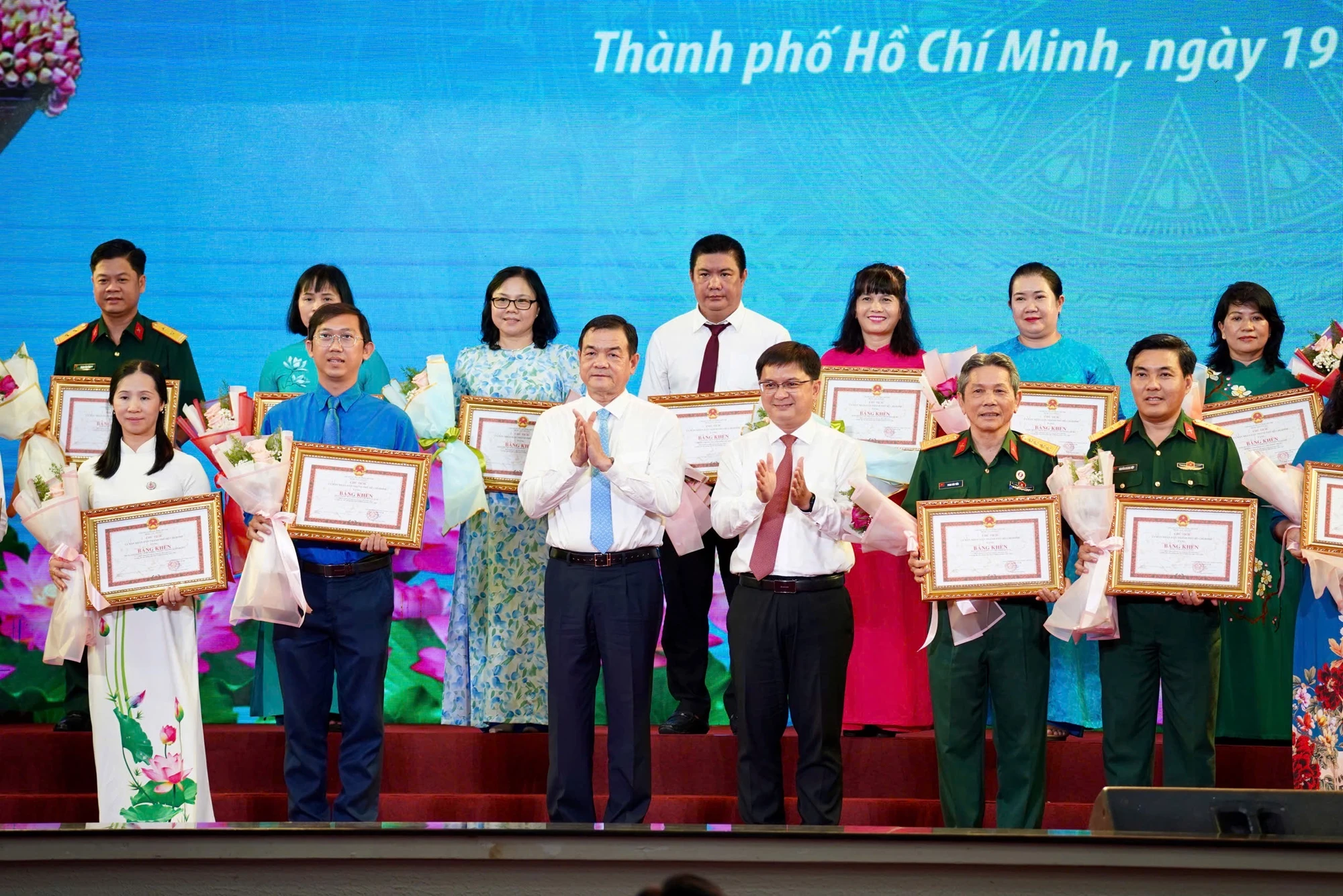 guong-hoc-tap-va-lam-theo-guong-chu-tich-ho-chi-minh9.JPG