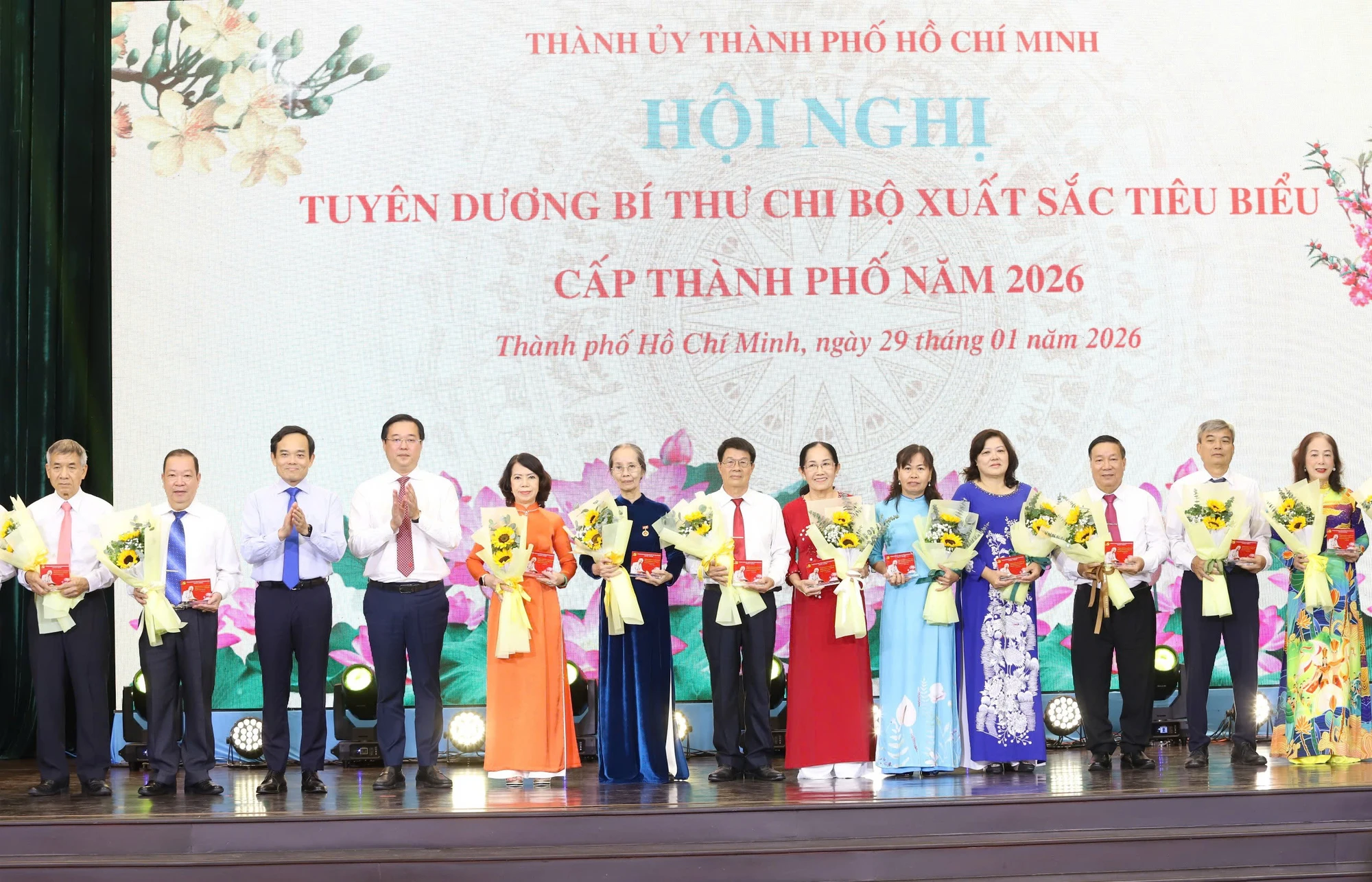 tuyen-duong-bi-thu-chi-bo.jpg