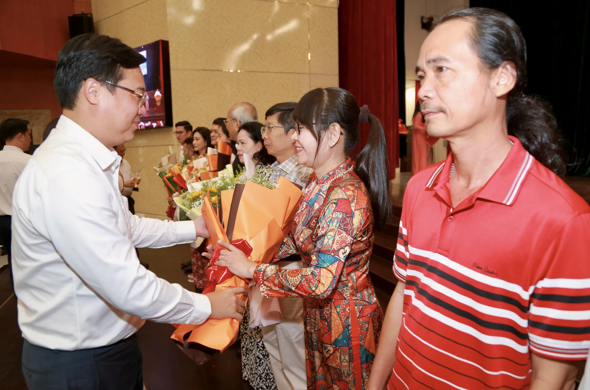 van-hoa-van-nghe-si-tphcm.jpg