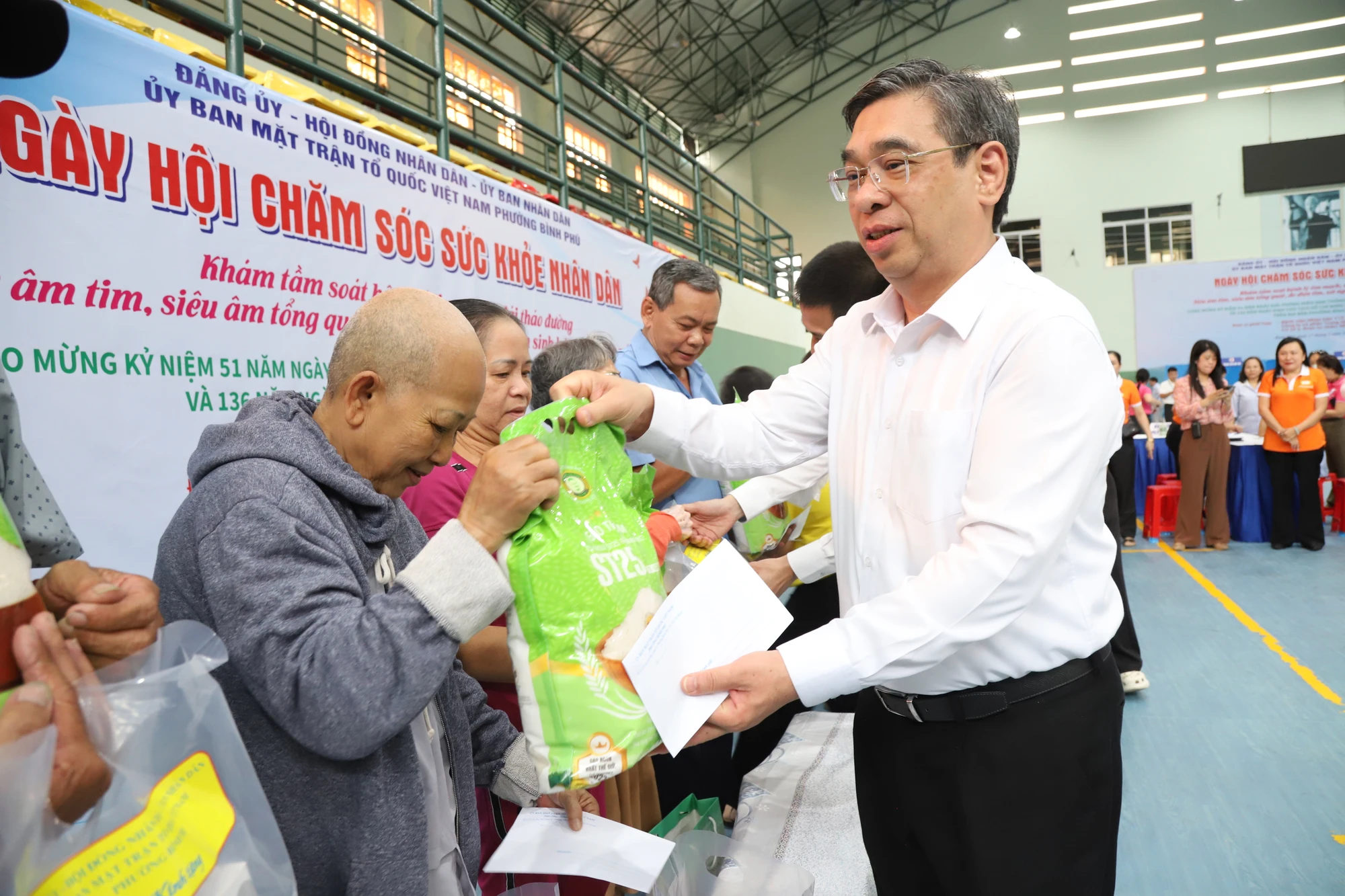 kham-suc-khoe-00.JPG