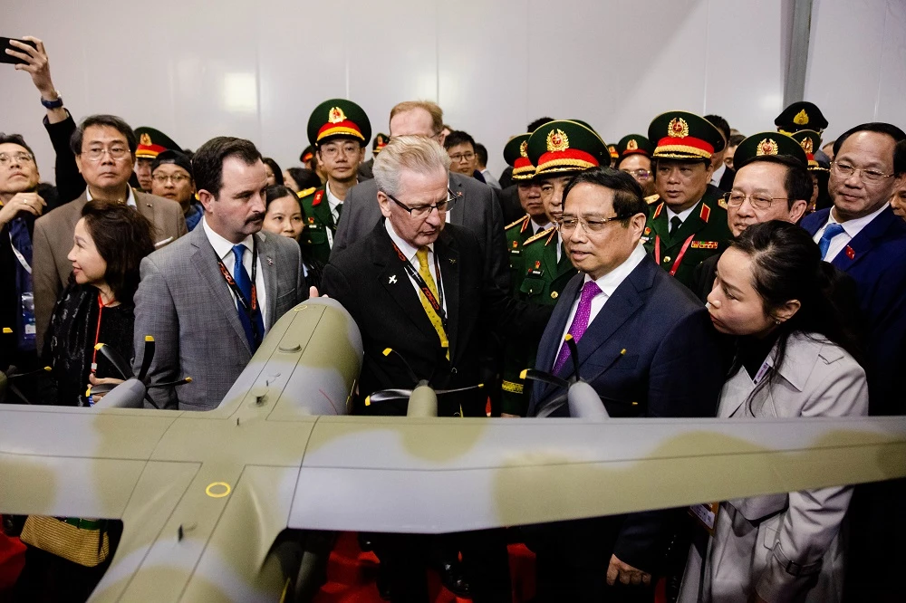 nhung-hinh-anh-khoanh-khac-an-tuong-tai-khai-mac-trien-lam-quoc-phong-quoc-te-viet-nam-8.jpg