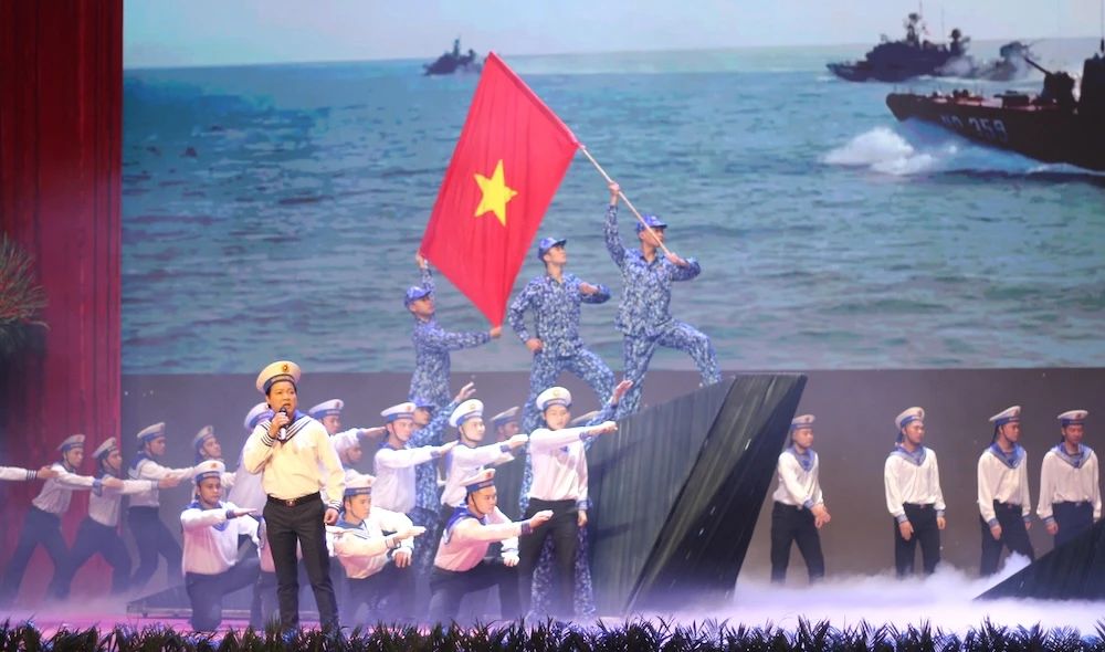 tong-bi-thu-to-lam-quan-doi-luon-luon-dong-cam-cong-kho-voi-nhan-dan-8.JPG