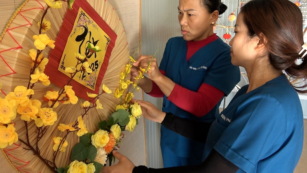 khong-khi-don-tet-co-truyen-cua-dan-toc-cua-nhung-nguoi-linh-o-chau-phi.jpg