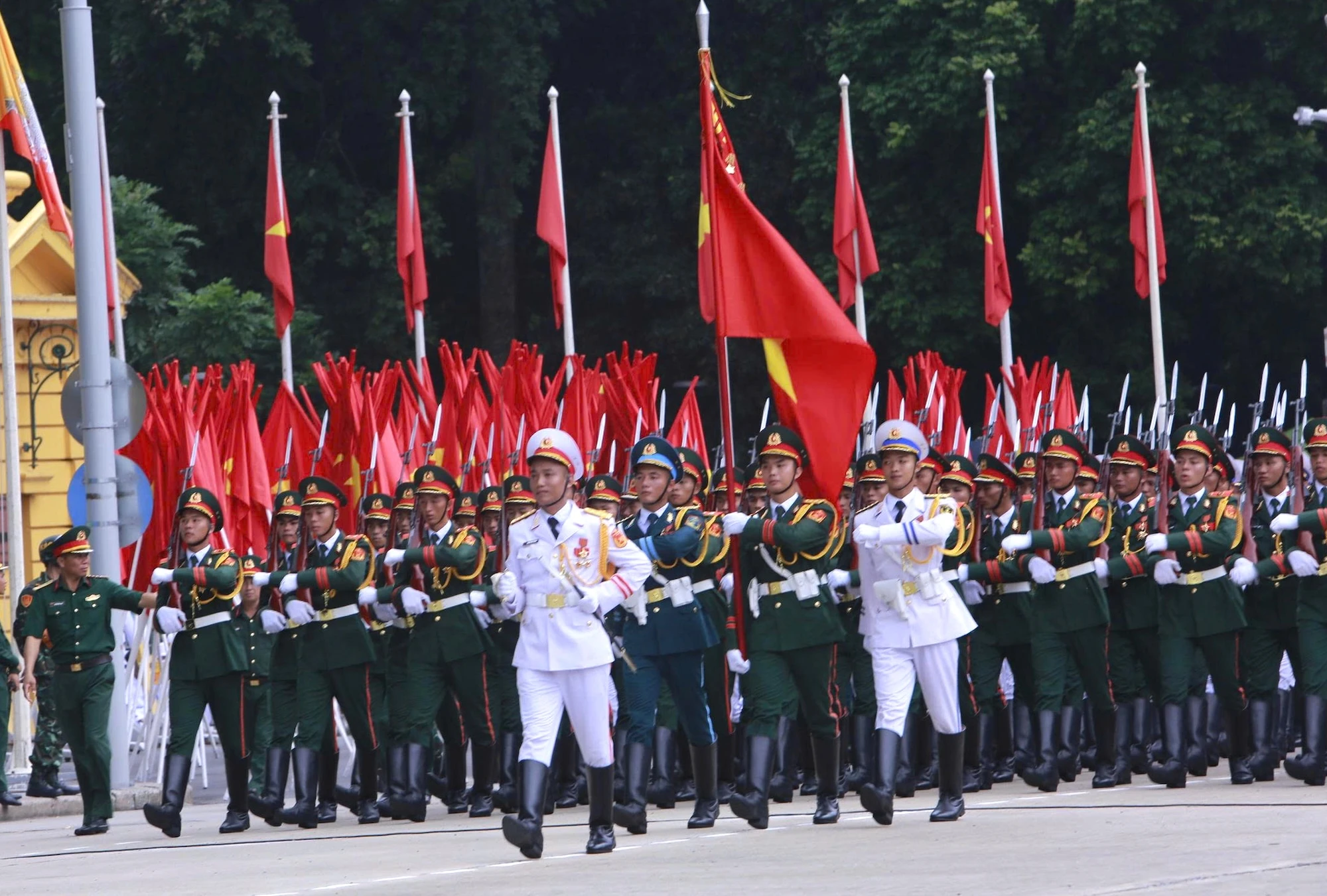 cac-khoi-luyen-tap-truoc-tong-hop-luyen-lan-1-o-quang-truong-ba-dinh-9.jpg
