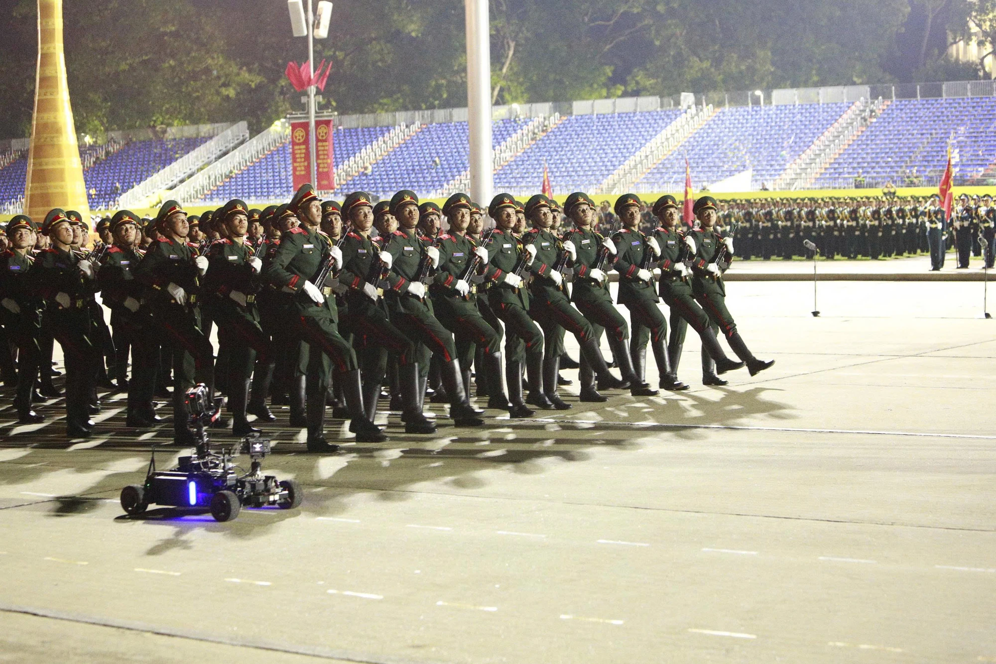 toan-canh-buoi-tong-hop-luyen-dieu-binh-dieu-hanh-o-quang-truong-ba-dinh-10.jpg